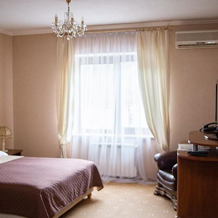 Hotel Kamelot Kijów Zewnętrze zdjęcie
