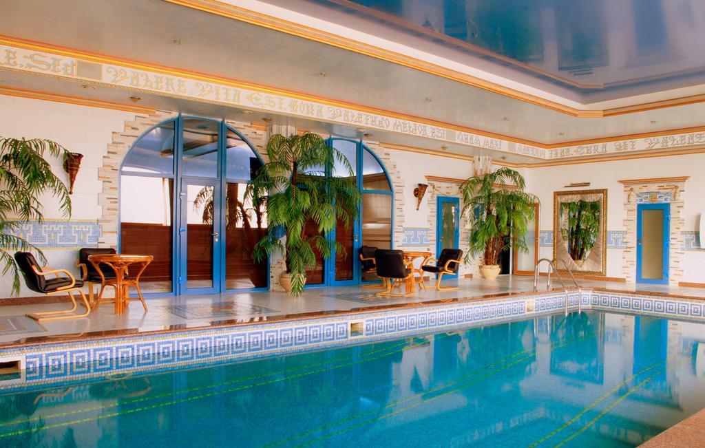 Hotel Kamelot Kijów Zewnętrze zdjęcie