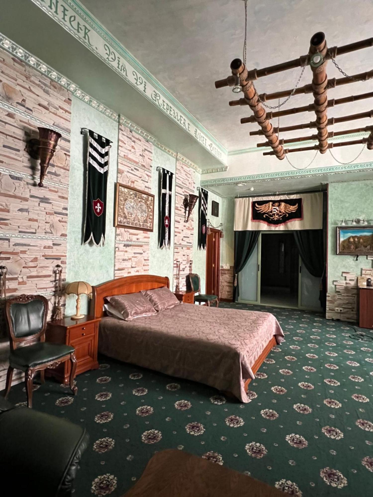 Hotel Kamelot Kijów Zewnętrze zdjęcie