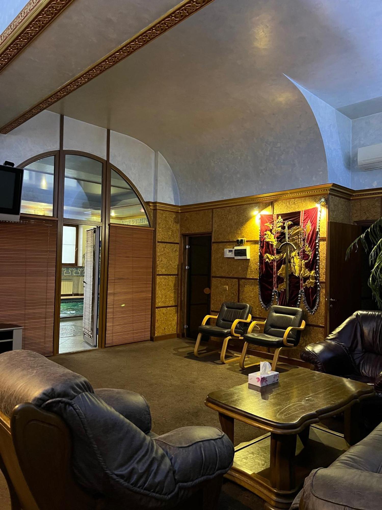 Hotel Kamelot Kijów Zewnętrze zdjęcie