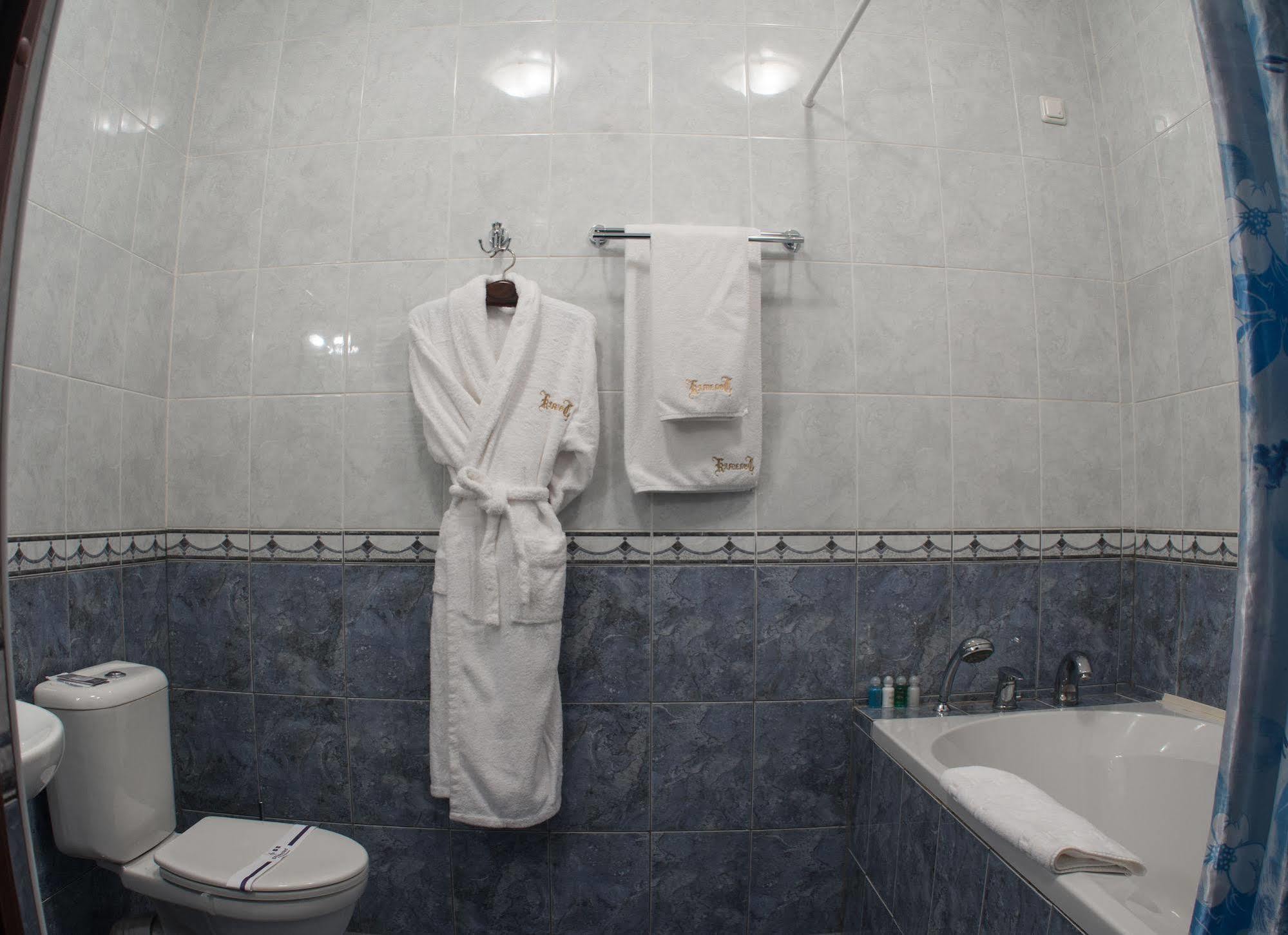 Hotel Kamelot Kijów Zewnętrze zdjęcie