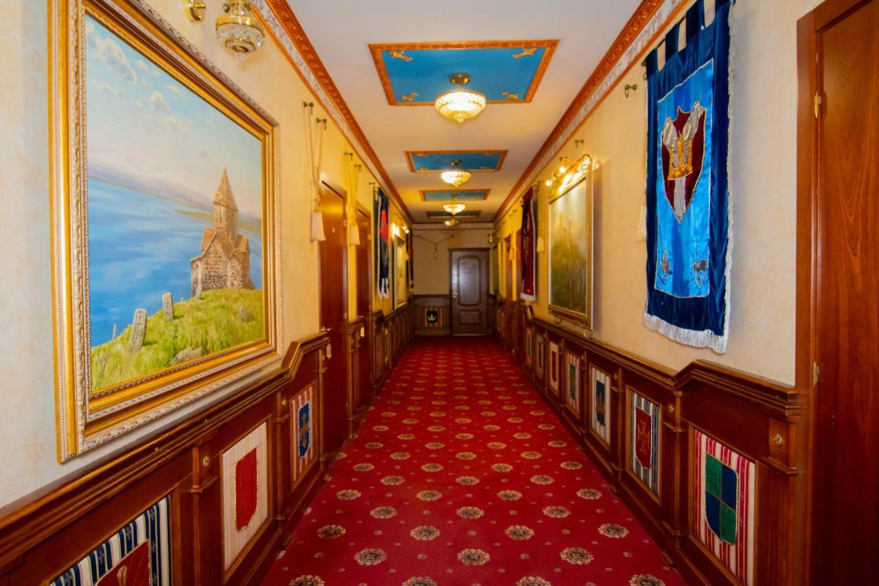 Hotel Kamelot Kijów Zewnętrze zdjęcie